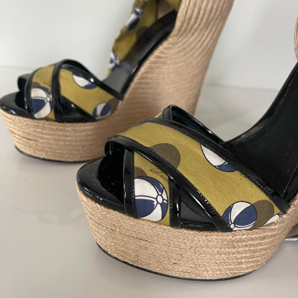 AUTHENTIC GUCCI RESORT COLLECTION WEDGES